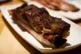 Pork ribs and cranberry sauce 
